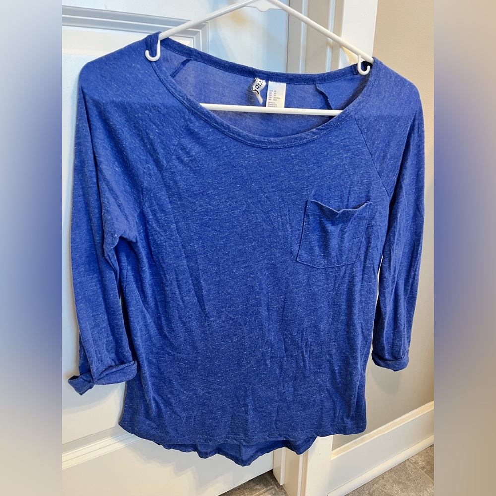 3/4 sleeve shirt